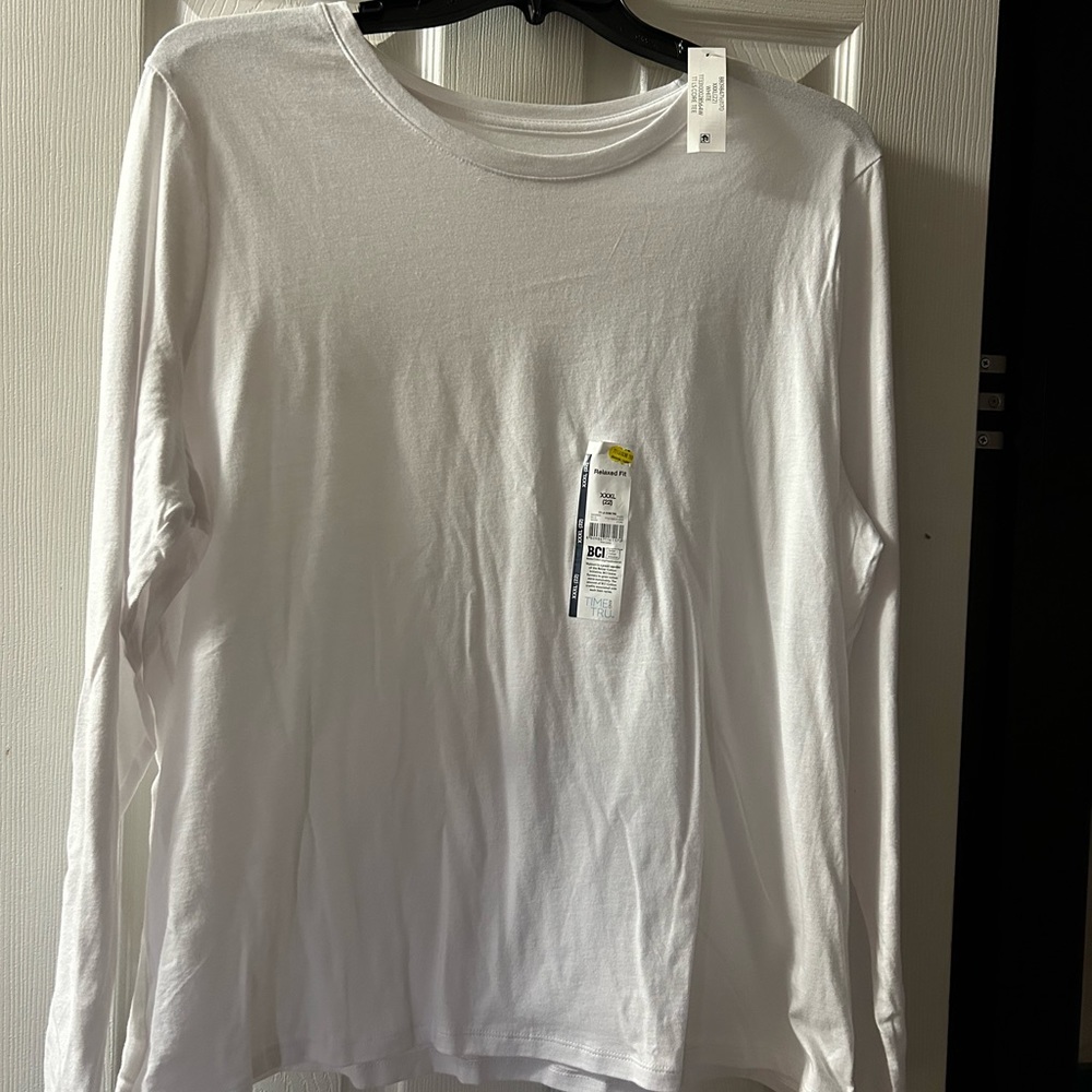 NWT Bundle 3X Women Long Sleeve White T-shirt and Long Sleeve Black T-shirt